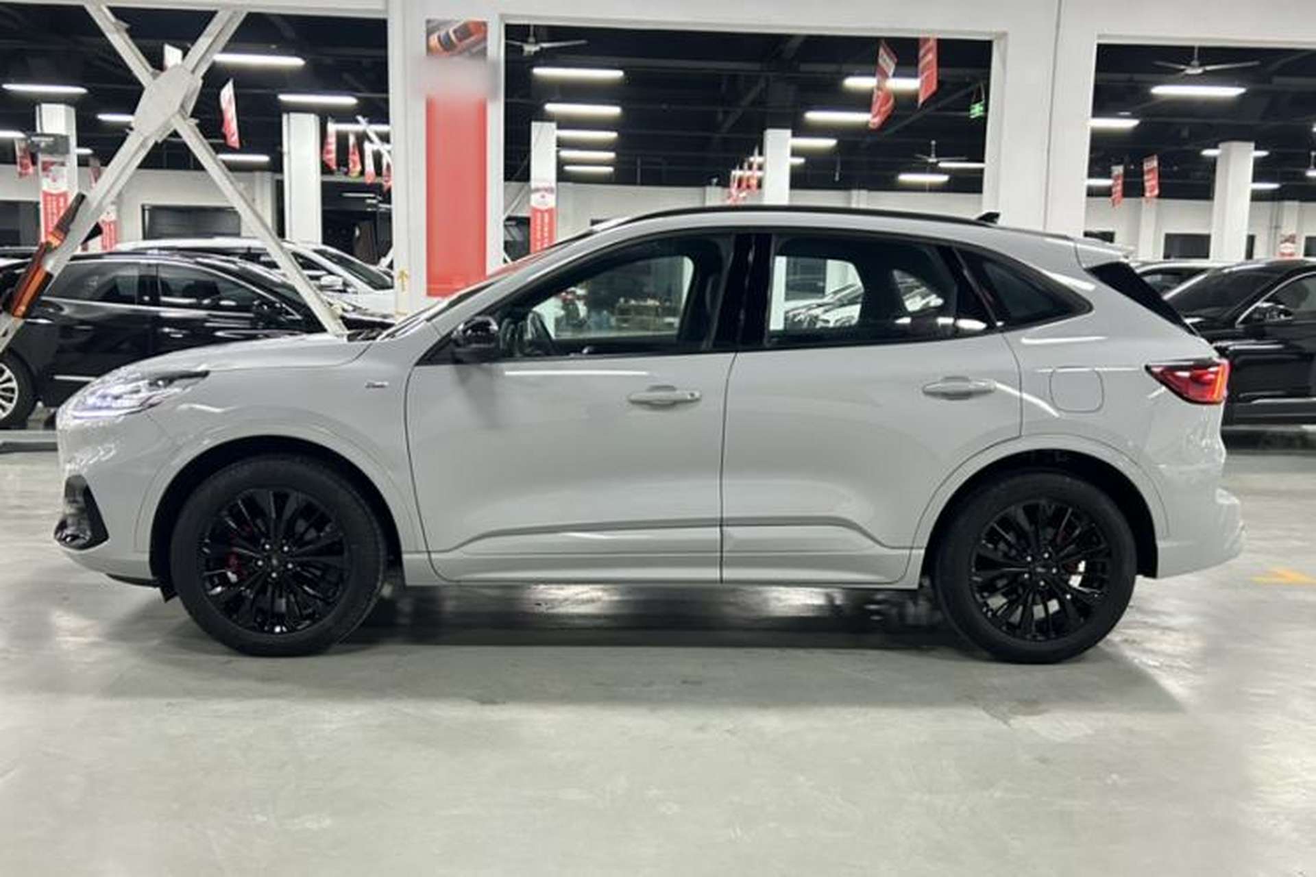 Used Ford Escape 2024 EcoBoost 245 Four-Wheel Drive ST-Line Pro Trim Exterior 3