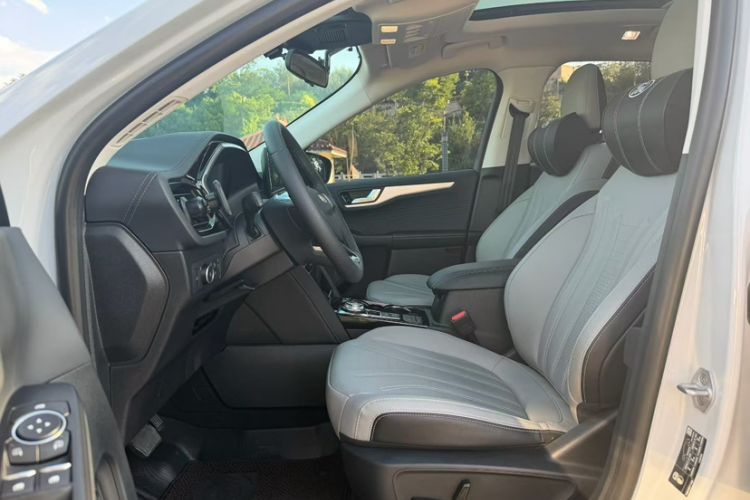 Used Ford Escape 2024 EcoBoost 245 Four-Wheel Drive Prestige Model Exterior 7