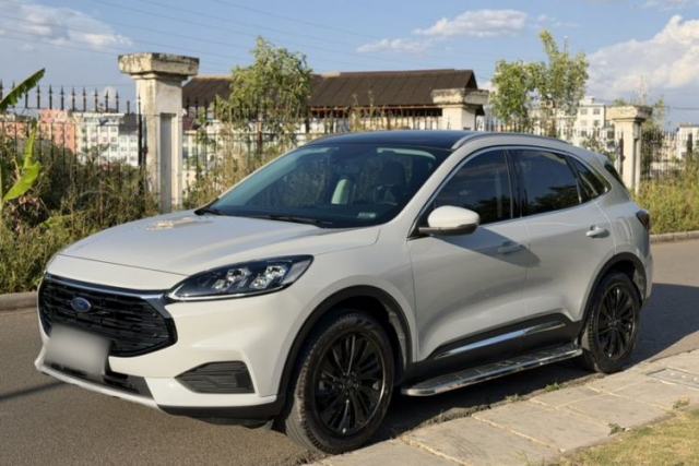 Used Ford Escape 2024 EcoBoost 245 Four-Wheel Drive Prestige Model