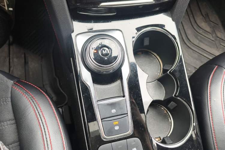 Used Ford Escape 2024 EcoBoost 245 Four-Wheel Drive ST-Line Pro Trim Gear Lever