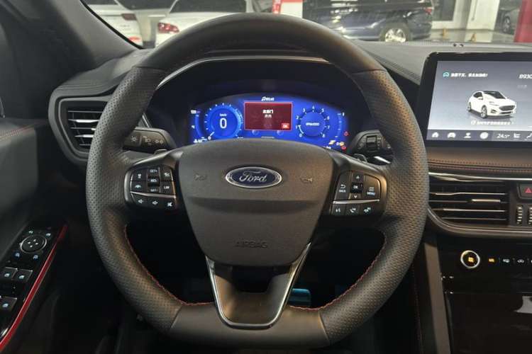 Used Ford Escape 2024 EcoBoost 245 Four-Wheel Drive ST-Line Pro Trim Interior 5