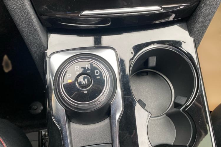 Used Ford Escape 2024 EcoBoost 245 Four-Wheel Drive ST-Line Pro Trim Interior 6