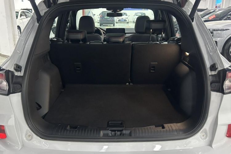 Used Ford Escape 2024 EcoBoost 245 Four-Wheel Drive ST-Line Pro Trim Interior 7