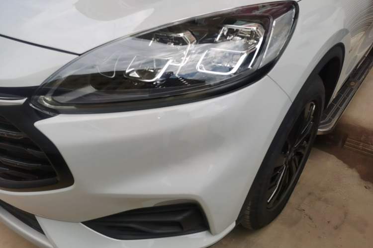 Used Ford Escape 2024 EcoBoost 245 Four-Wheel Drive Prestige Model Left Front Headlight