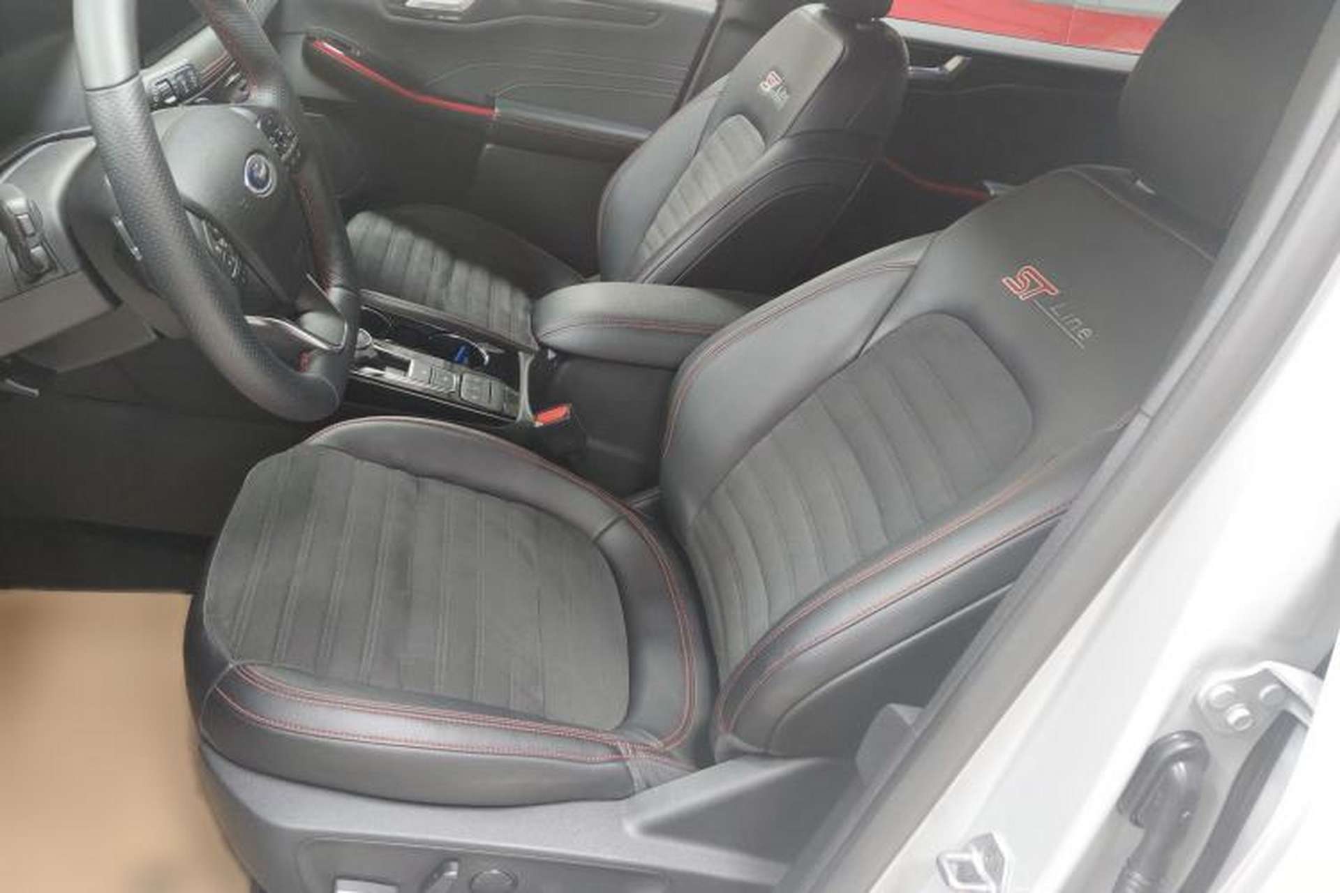 Used Ford Escape 2024 EcoBoost 245 Four-Wheel Drive ST-Line Pro Trim Left Front Seat
