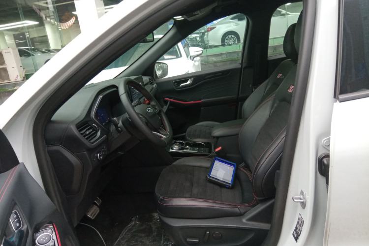 Used Ford Escape 2024 EcoBoost 245 Four-Wheel Drive ST-Line Pro Trim Left Front Seat