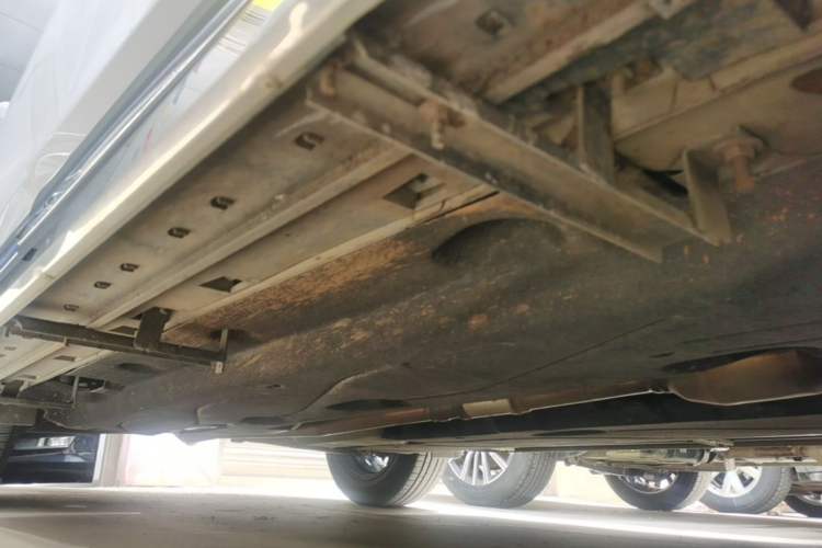 Used Ford Escape 2024 EcoBoost 245 Four-Wheel Drive Prestige Model Right Side Sill