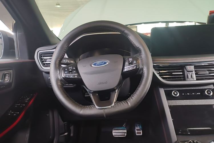 Used Ford Escape 2024 EcoBoost 245 Four-Wheel Drive ST-Line Pro Trim Steering Wheel