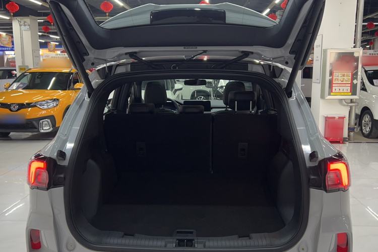 Used Ford Escape 2024 EcoBoost 245 Four-Wheel Drive ST-Line Pro Trim Trunk