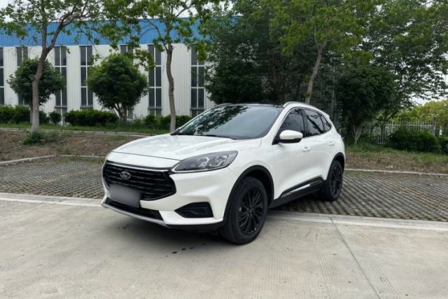 Used Ford Escape 2024 EcoBoost 245 Two-Wheel-Drive Titanium Edition