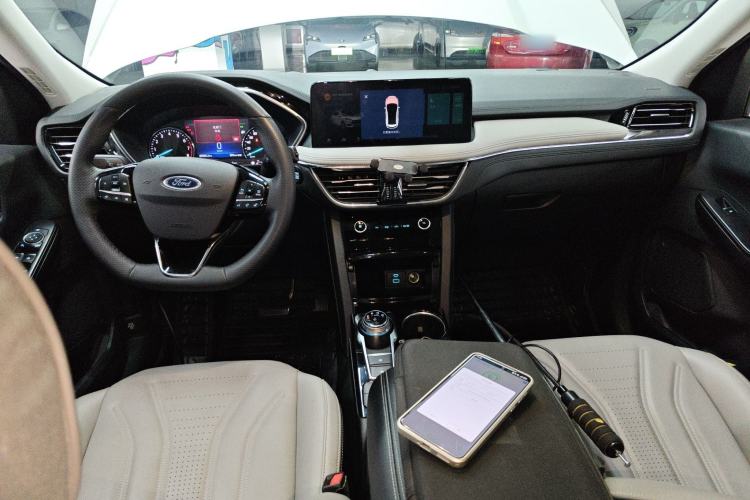 Used Ford Escape 2024 EcoBoost 245 Two-Wheel-Drive Titanium Edition Center Console