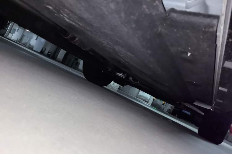 Used Ford Escape 2024 EcoBoost 245 Two-Wheel-Drive Titanium Edition Chassis Rear Right