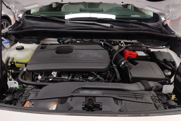 Used Ford Escape 2024 EcoBoost 245 Two-Wheel-Drive Titanium Edition Engine Bay