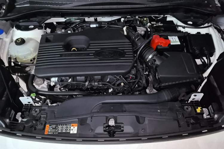 Used Ford Escape 2024 EcoBoost 245 Two-Wheel-Drive Titanium Edition Engine Bay