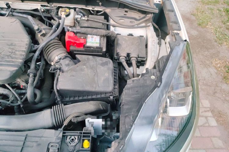 Used Ford Escape 2024 EcoBoost 245 Two-Wheel-Drive Comfort Edition Engine Bay Left