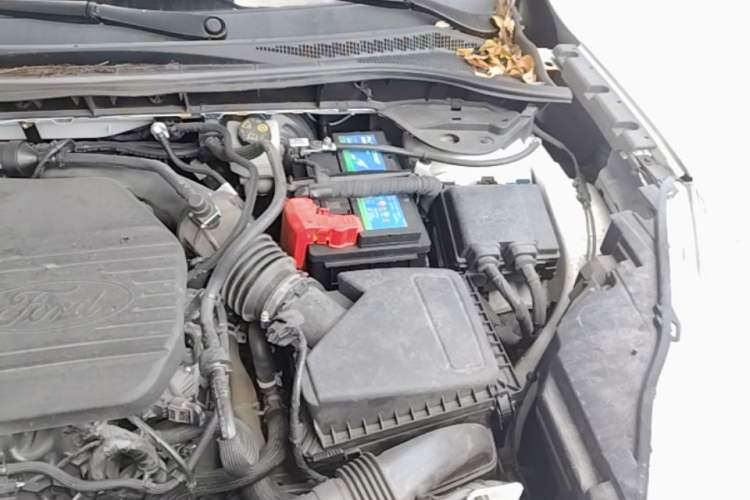 Used Ford Escape 2024 EcoBoost 245 Two-Wheel-Drive Comfort Edition Engine Bay Left