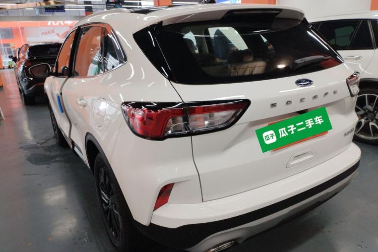 Used Ford Escape 2024 EcoBoost 245 Two-Wheel-Drive Titanium Edition Exterior 2