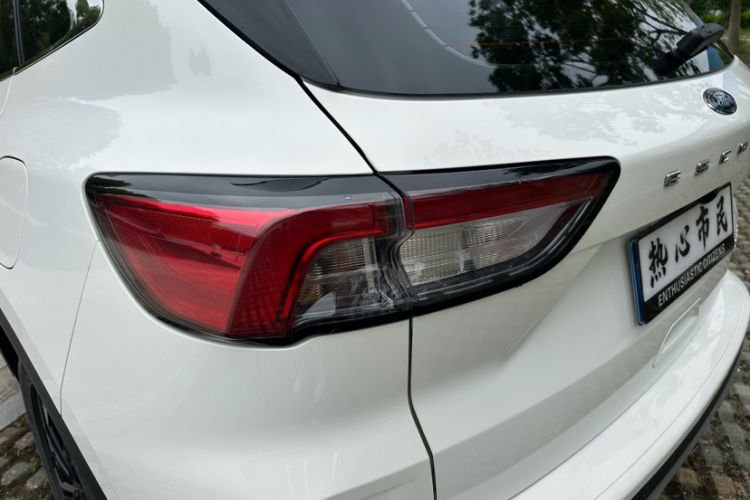 Used Ford Escape 2024 EcoBoost 245 Two-Wheel-Drive Titanium Edition Exterior 7