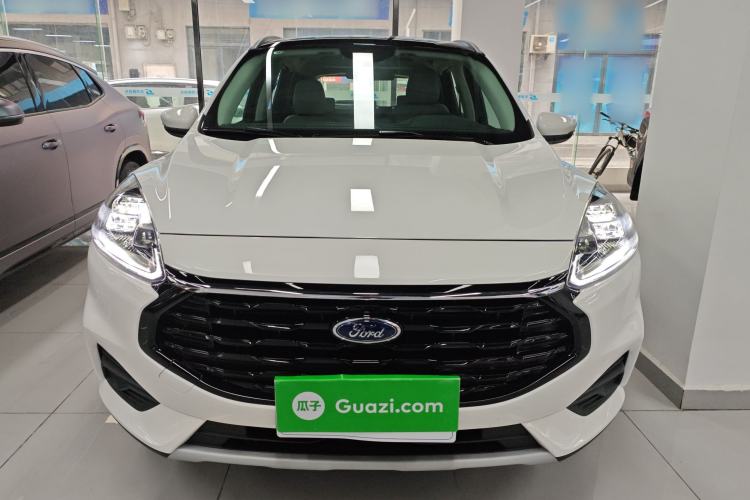 Used Ford Escape 2024 EcoBoost 245 Two-Wheel-Drive Titanium Edition Front
