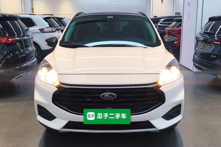 Used Ford Escape 2024 EcoBoost 245 Two-Wheel-Drive Comfort Edition Front