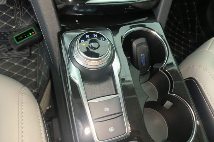 Used Ford Escape 2024 EcoBoost 245 Two-Wheel-Drive Comfort Edition Gear Lever