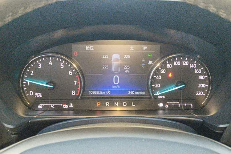 Used Ford Escape 2024 EcoBoost 245 Two-Wheel-Drive Comfort Edition Instrument Cluster