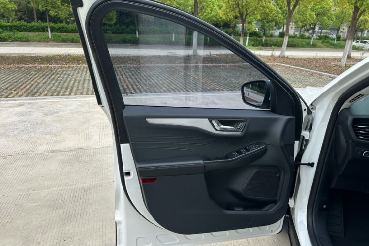 Used Ford Escape 2024 EcoBoost 245 Two-Wheel-Drive Titanium Edition Interior 1
