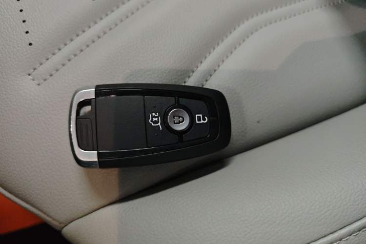 Used Ford Escape 2024 EcoBoost 245 Two-Wheel-Drive Titanium Edition Interior 1