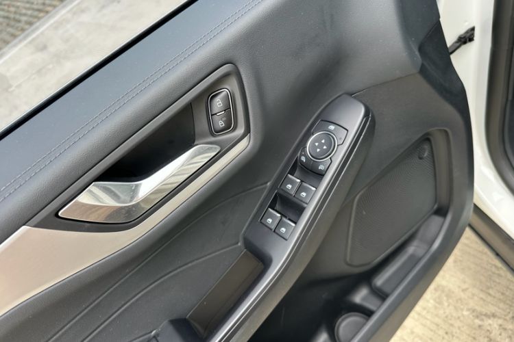 Used Ford Escape 2024 EcoBoost 245 Two-Wheel-Drive Titanium Edition Interior 11