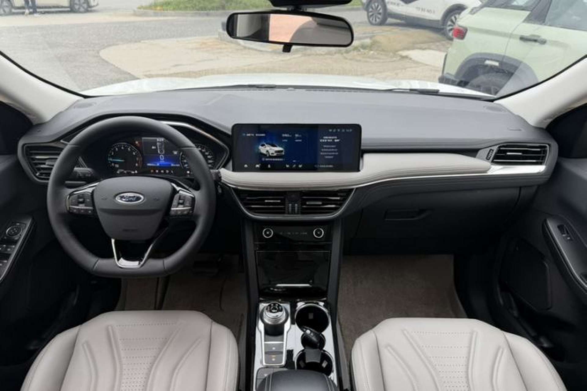 Used Ford Escape 2024 EcoBoost 245 Two-Wheel-Drive Titanium Edition Interior 2