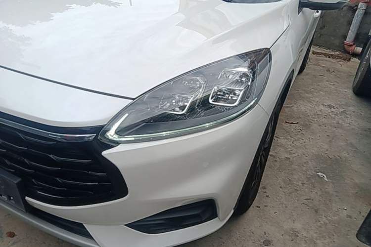 Used Ford Escape 2024 EcoBoost 245 Four-Wheel Drive Prestige Model Left Front Headlight