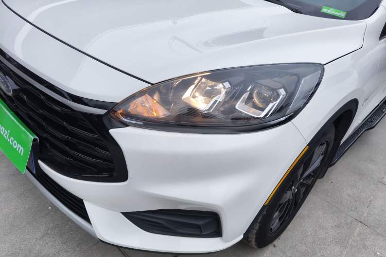 Used Ford Escape 2024 EcoBoost 245 Two-Wheel-Drive Comfort Edition Left Front Headlight