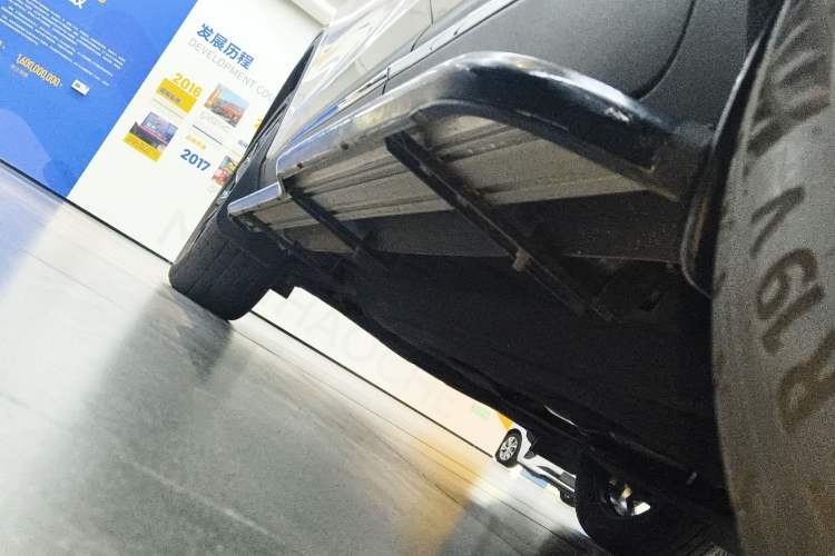 Used Ford Escape 2024 EcoBoost 245 Two-Wheel-Drive Comfort Edition Left Side Sill