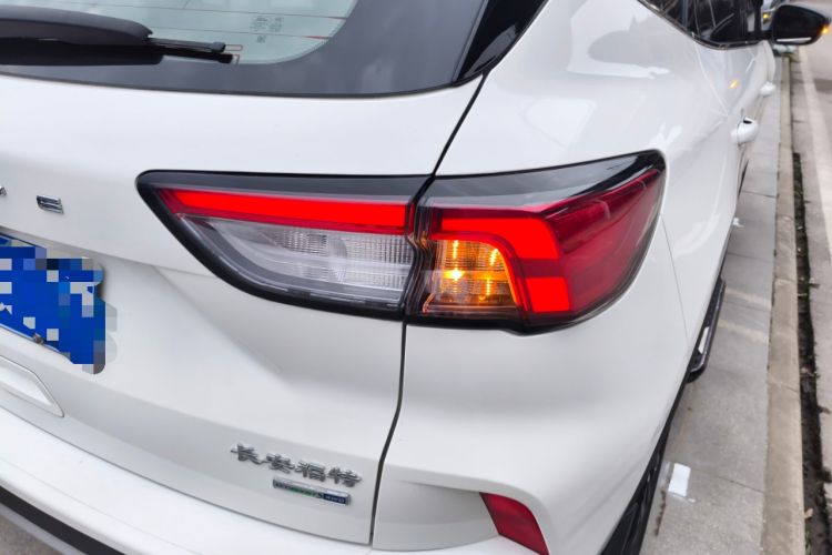 Used Ford Escape 2024 EcoBoost 245 Two-Wheel-Drive Comfort Edition Right Rear Taillight