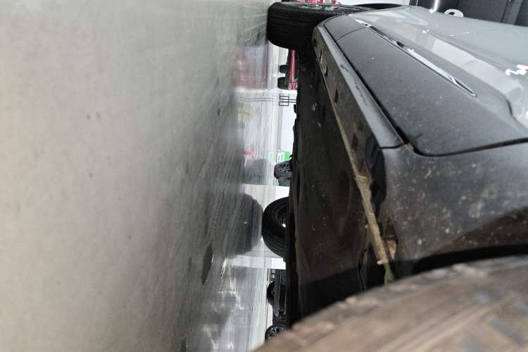 Used Ford Escape 2024 EcoBoost 245 Two-Wheel-Drive Titanium Edition Right Side Sill