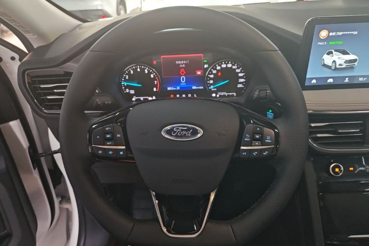 Used Ford Escape 2024 EcoBoost 245 Two-Wheel-Drive Titanium Edition Steering Wheel