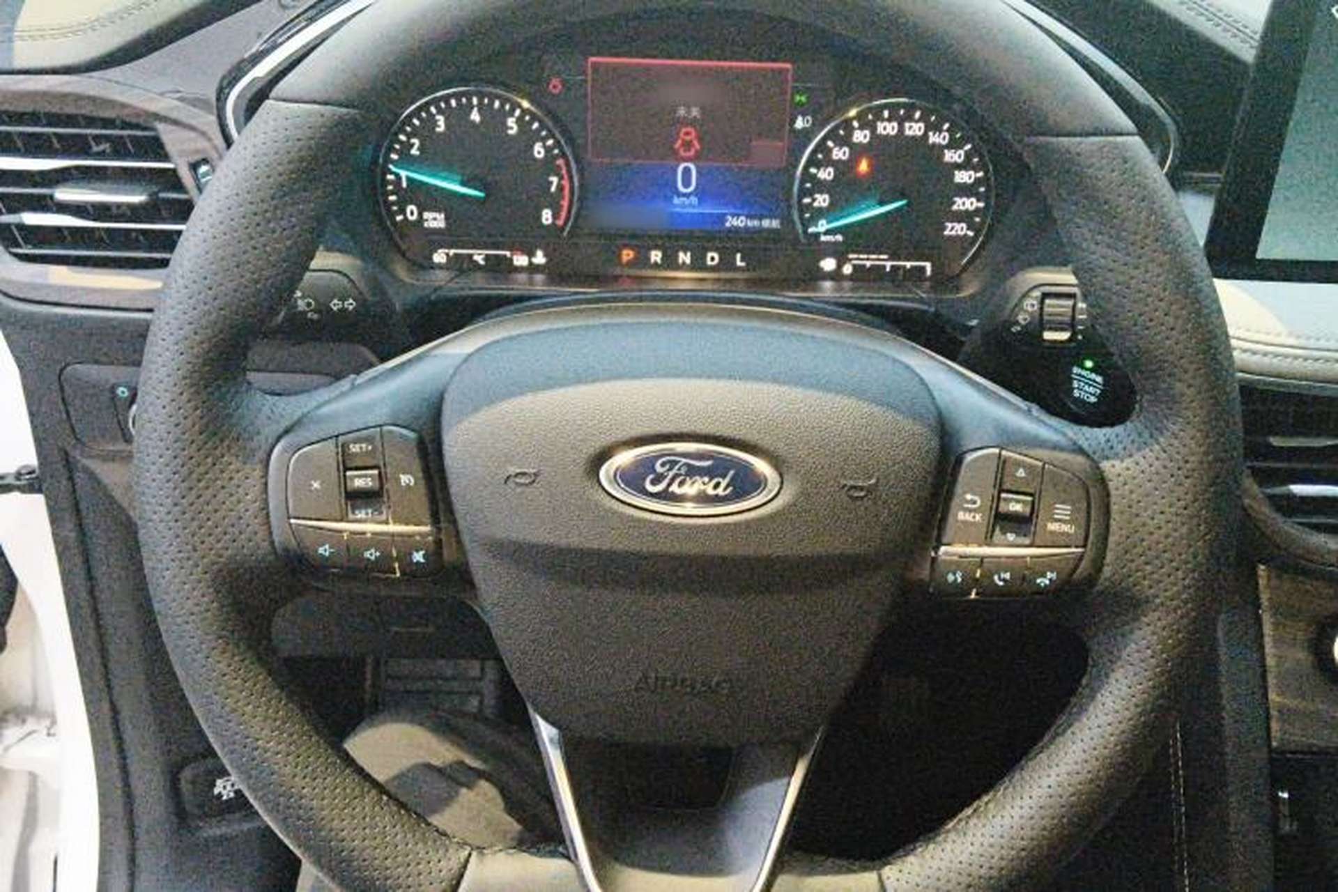 Used Ford Escape 2024 EcoBoost 245 Two-Wheel-Drive Comfort Edition Steering Wheel
