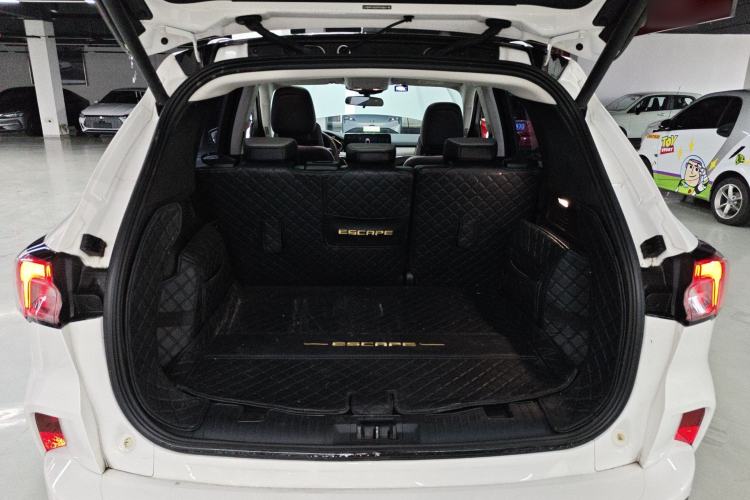 Used Ford Escape 2024 EcoBoost 245 Two-Wheel-Drive Titanium Edition Trunk