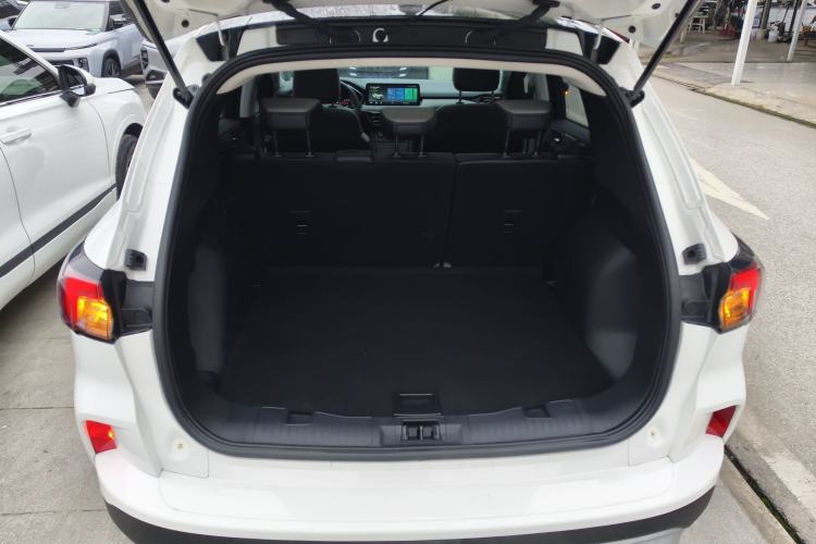 Used Ford Escape 2024 EcoBoost 245 Two-Wheel-Drive Comfort Edition Trunk