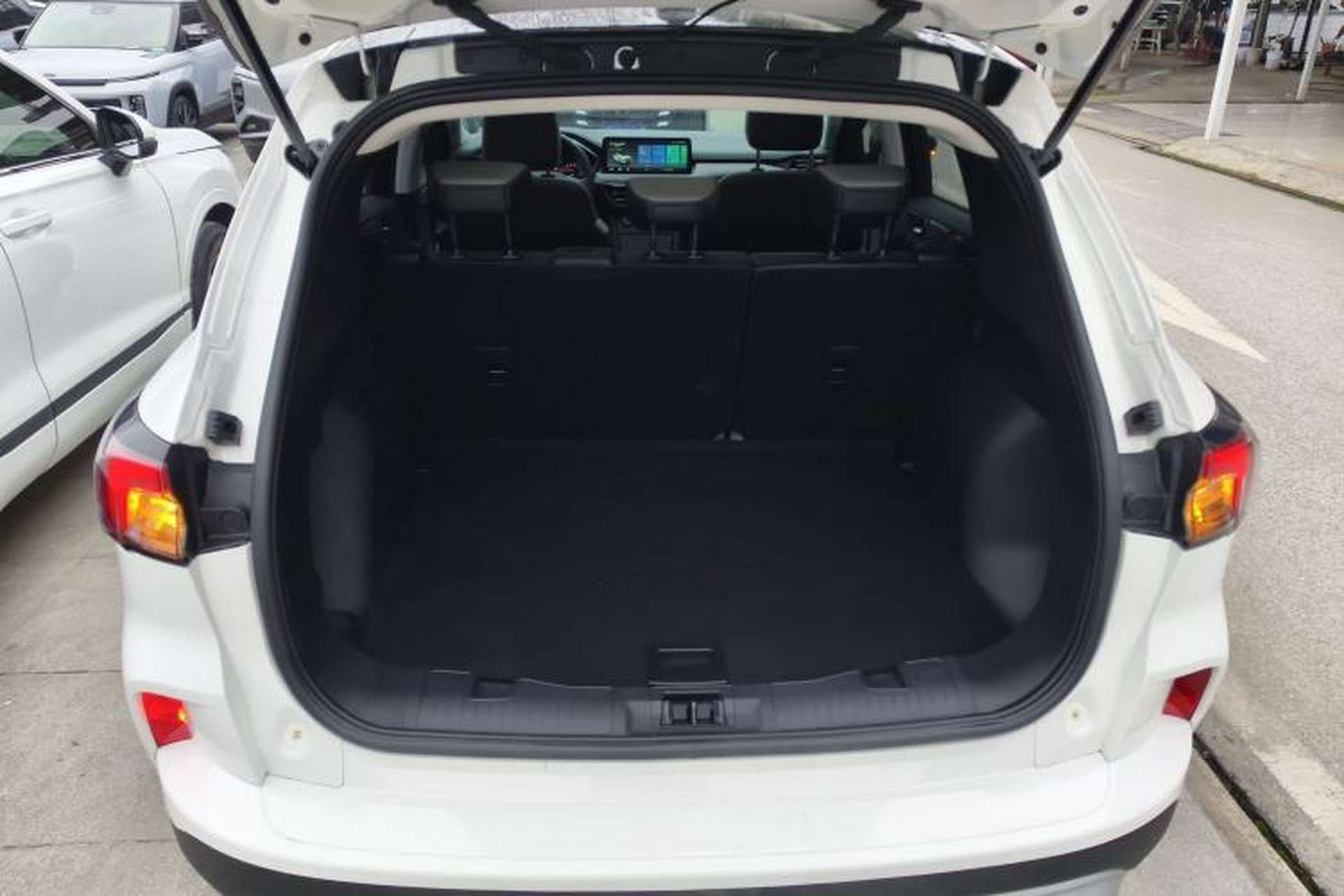 Used Ford Escape 2024 EcoBoost 245 Two-Wheel-Drive Comfort Edition Trunk