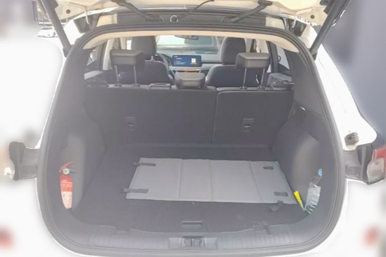 Used Ford Escape 2024 EcoBoost 245 Two-Wheel-Drive Comfort Edition Trunk