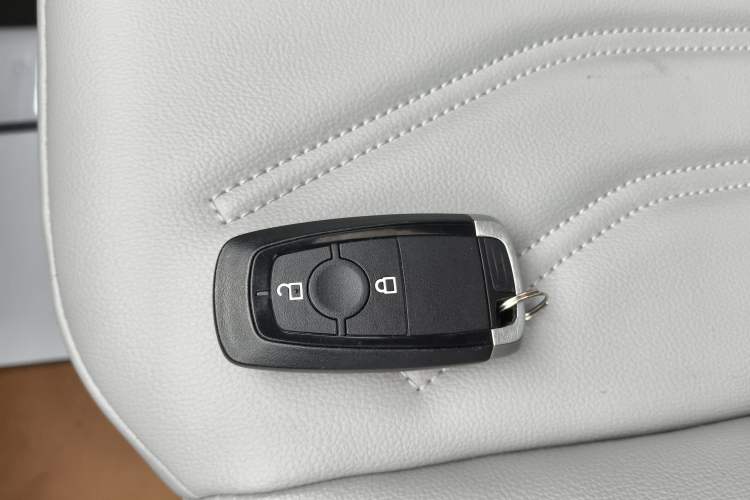 Used Ford Escape 2024 EcoBoost 245 Two-Wheel-Drive Comfort Edition Vehicle Key