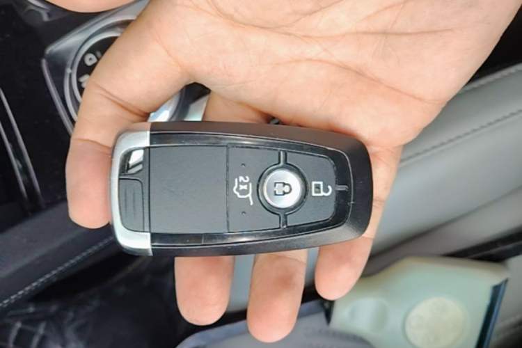 Used Ford Escape 2024 EcoBoost 245 Two-Wheel-Drive Comfort Edition Vehicle Key