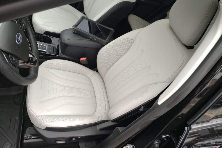 Used Ford Escape New Energy 2021 PHEV model Left Front Seat