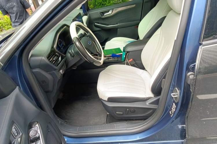 Used Ford Escape New Energy 2021 PHEV model Left Front Seat