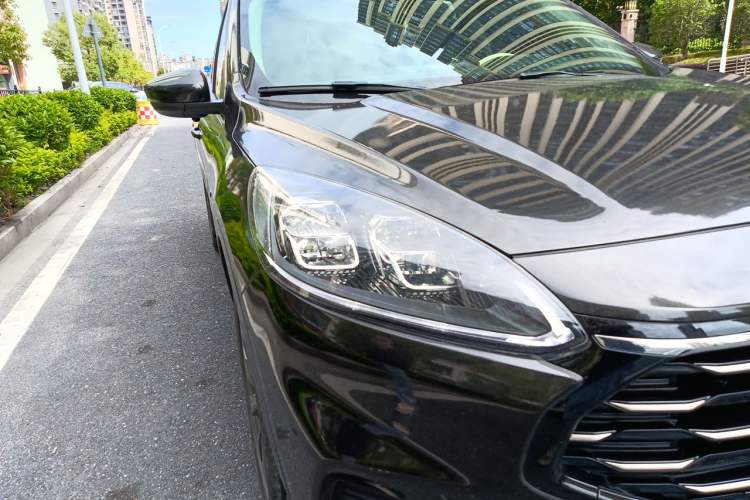 Used Ford Escape New Energy 2021 PHEV model Right Front Headlight