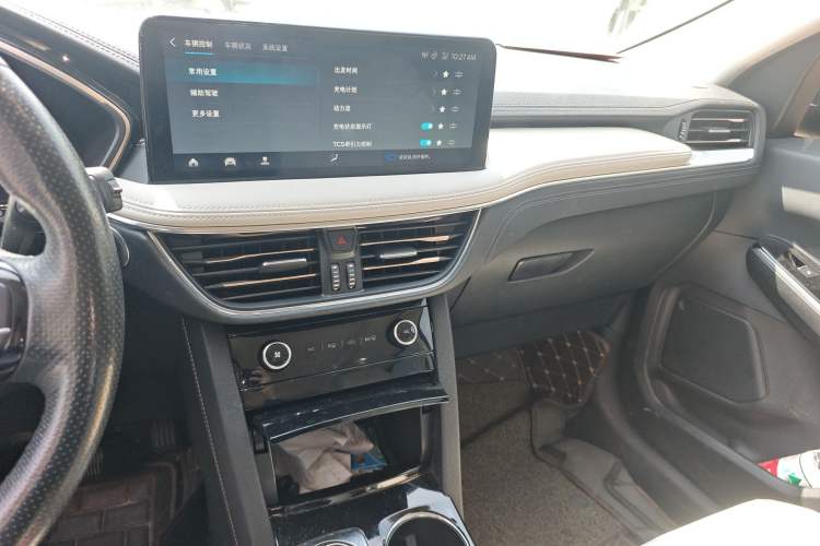 Used Ford Escape New Energy 2021 PHEV model Audio And AC Panel