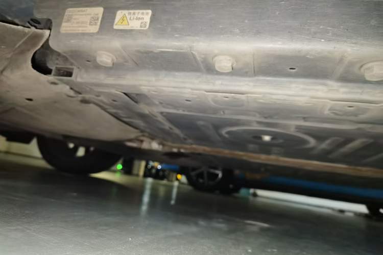 Used Ford Escape New Energy 2021 PHEV model Chassis Front Left