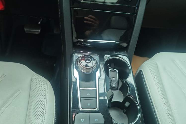 Used Ford Escape New Energy 2021 PHEV model Gear Lever