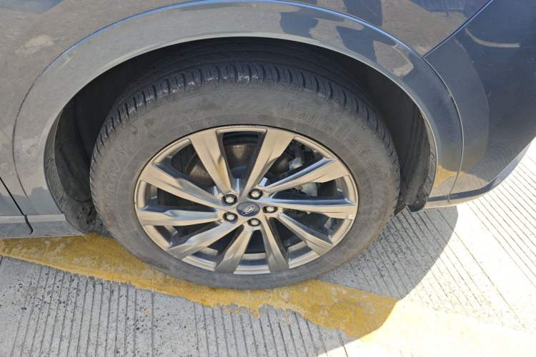 Used Ford Escape New Energy 2021 PHEV model Right Front Wheel Hub